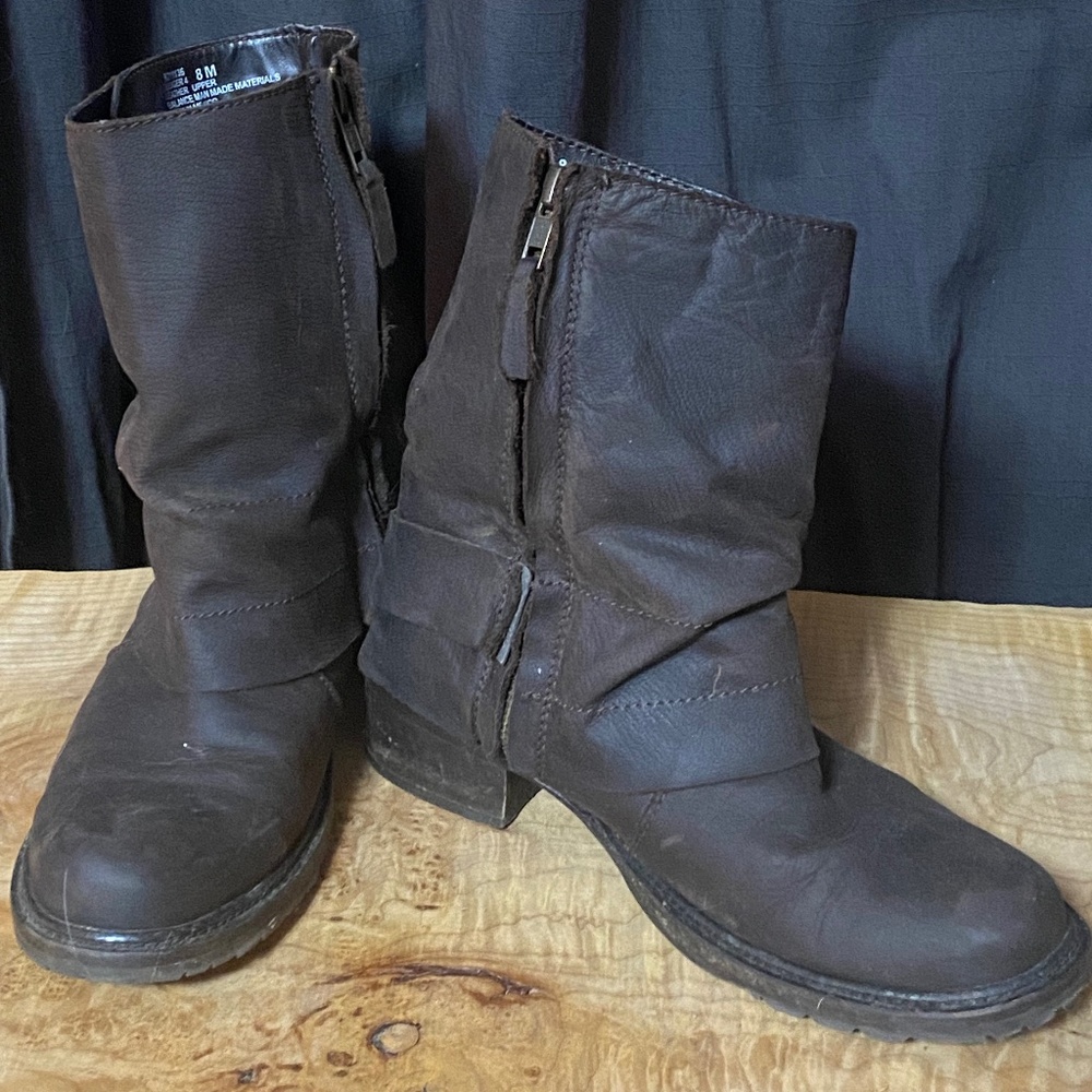 Leather boots